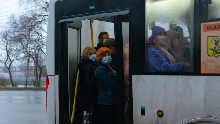 «Так плохо еще не ходили»: что читателей 29.RU раздражает в работе автобусов Архангельска