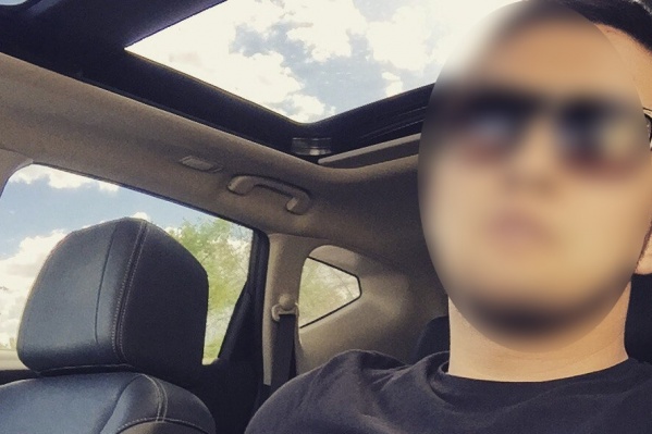 За дрифт на главной площади Волгограда задержан <nobr class="_">27-летний</nobr> водитель За дрифт на главной площади Волгограда задержан <nobr class="_">27-летний</nobr> водитель