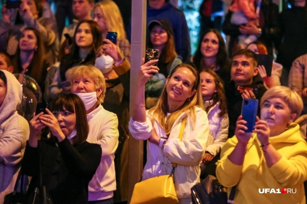Без справки можно будет посетить мероприятия под открытым небом Без справки можно будет посетить мероприятия под открытым небом