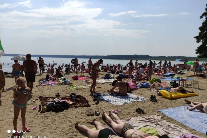 Пляж Балтыма в будний день Пляж Балтыма в будний день