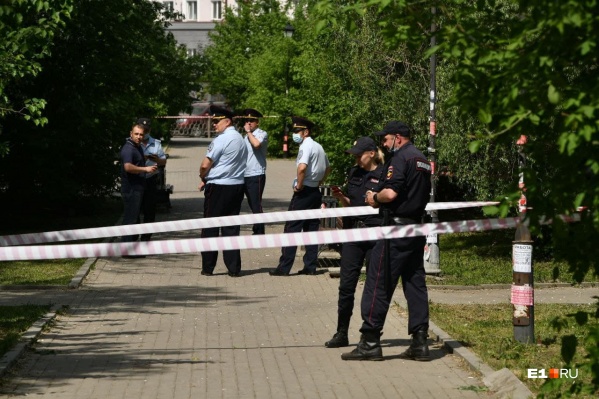 В полиции рассказали, как ловили мужчину, устроившего резню В полиции рассказали, как ловили мужчину, устроившего резню