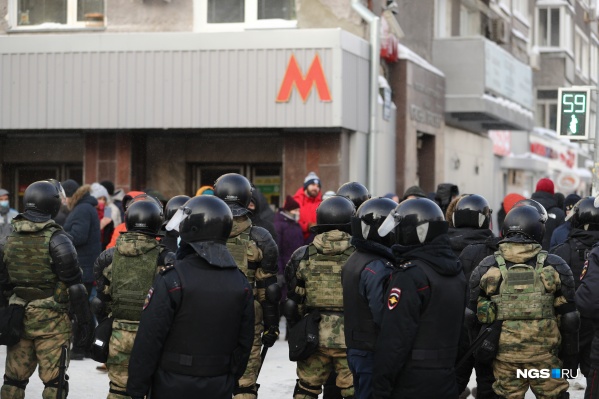 23 января силовики патрулировали улицы до позднего вечера<br> 23 января силовики патрулировали улицы до позднего вечера<br>