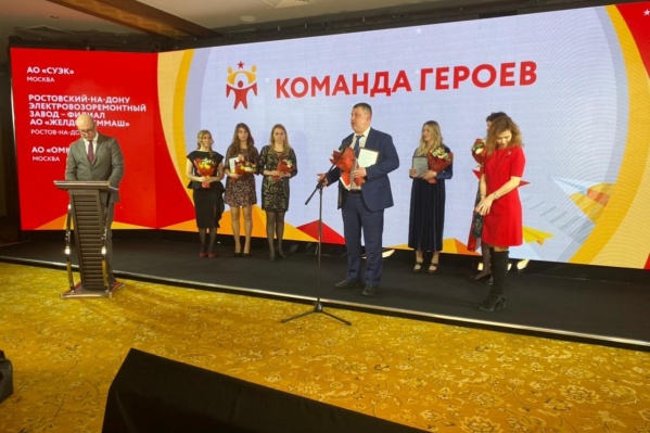 Победа в проекте «Героям — быть!» — не первая. Ранее волонтеры СУЭК получили президентские грамоты и медали за бескорыстный вклад в акцию #МыВместе Победа в проекте «Героям — быть!» — не первая. Ранее волонтеры СУЭК получили президентские грамоты и медали за бескорыстный вклад в акцию #МыВместе