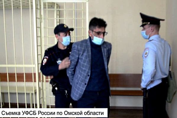 Гнел Сароян получил 3 года 9 месяцев лишения свободы Гнел Сароян получил 3 года 9 месяцев лишения свободы
