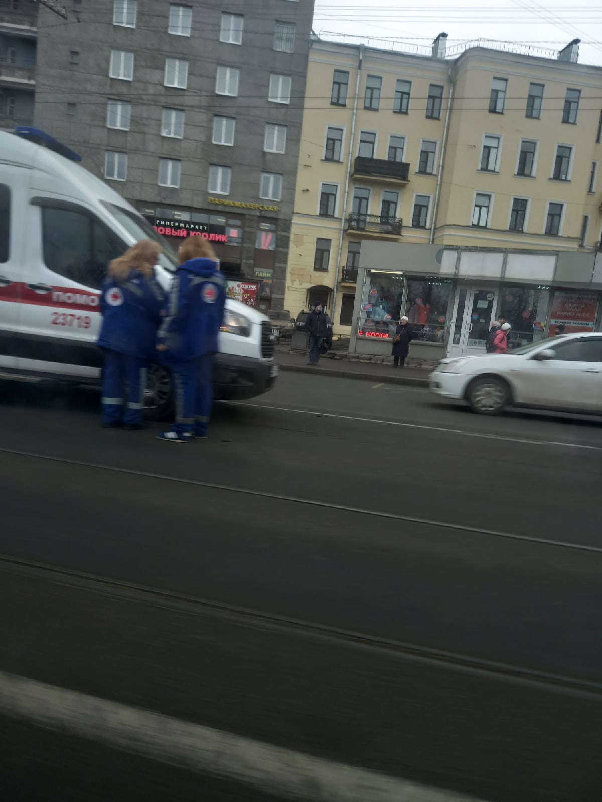 Группа попала в аварию. Авария на Торжковской улице. ДТП на Торжковской сегодня.