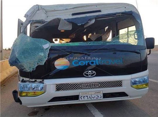 Автобус с россиянами попал в ДТП на египетской трассе. Одна туристка погибла