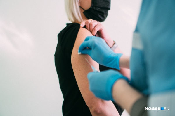 На этой неделе в регионе ввели обязательную вакцинацию — судя по всему, это стало одной из причин увеличения количества желающих сделать прививку На этой неделе в регионе ввели обязательную вакцинацию — судя по всему, это стало одной из причин увеличения количества желающих сделать прививку