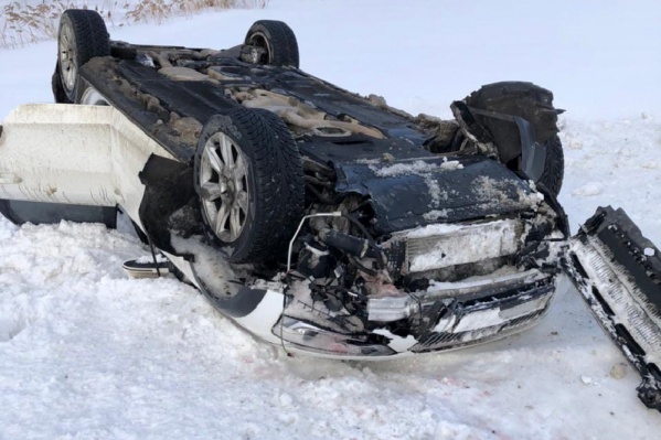 Автомобиль вылетел с трассы в кювет Автомобиль вылетел с трассы в кювет