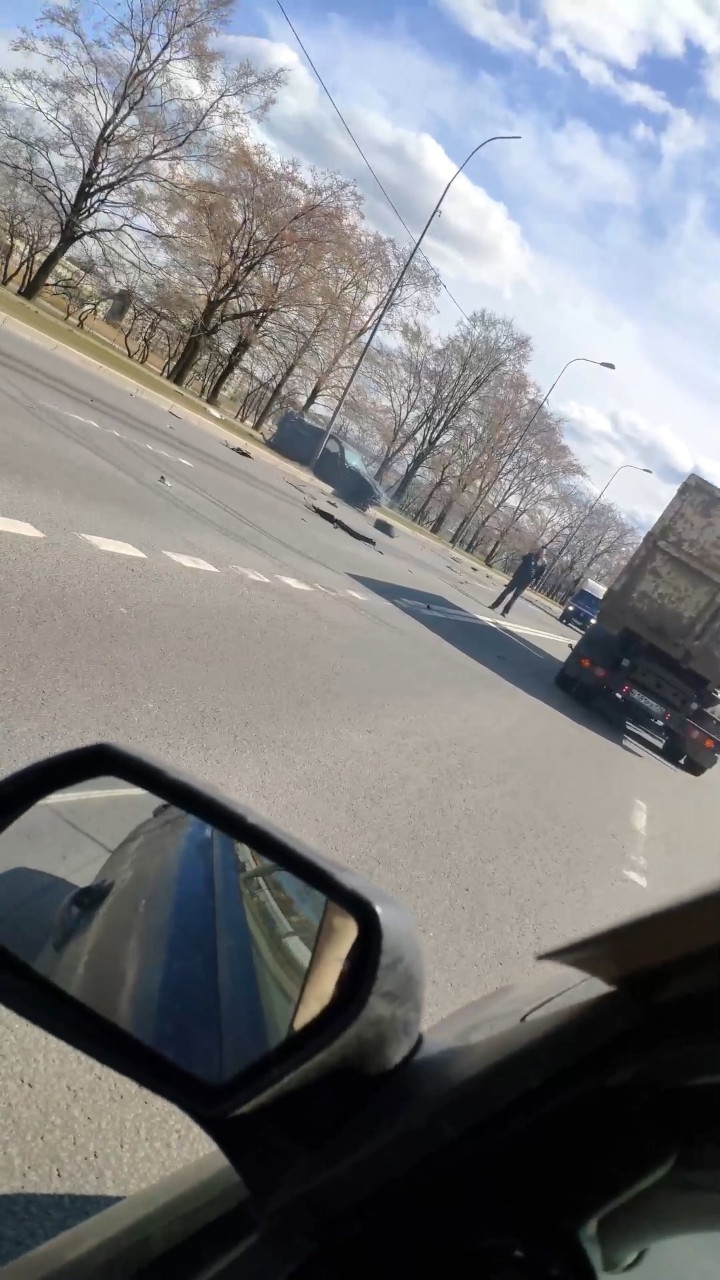 Скриншот видео из группы <a href="https://vk.com/wall-68471405_15006713" target="_blank" class="io-leave-page _">«ДТП и ЧП | Санкт-Петербург»</a>