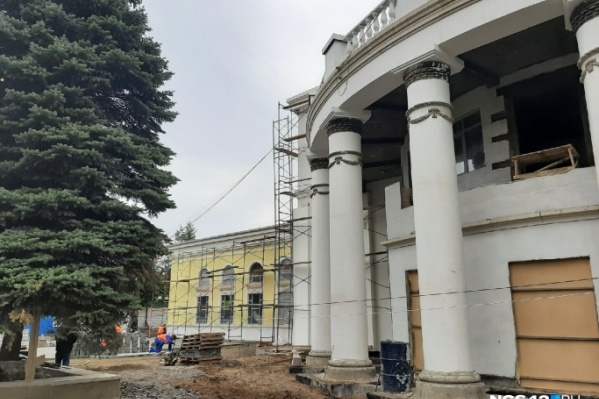 На реставрацию «Коммунара» выделили более 400 миллионов рублей из консолидированного бюджета На реставрацию «Коммунара» выделили более 400 миллионов рублей из консолидированного бюджета