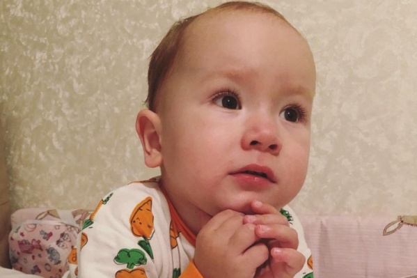 Спустя несколько месяцев, проведенных в госпитале, Артем с родителями вернулись домой Спустя несколько месяцев, проведенных в госпитале, Артем с родителями вернулись домой