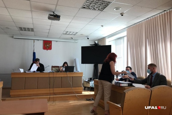 По арбитражному делу «мэрия против ПСК-6» стороны по-прежнему представляют Руслан Валеев и Юлия Гинзбург По арбитражному делу «мэрия против ПСК-6» стороны по-прежнему представляют Руслан Валеев и Юлия Гинзбург