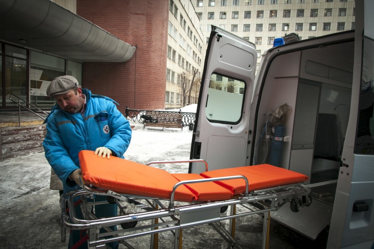 В Сургуте не хватает машин, которые доставляют медиков к пациентам