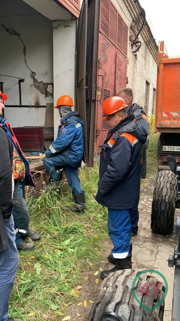 Вор оставил без воды целый город под Петербургом. В наказание он получил удар током