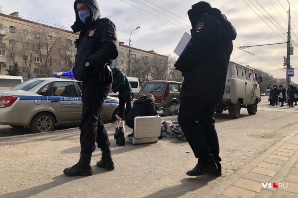 Сейчас на месте трагедии работает следственно-оперативная группа Сейчас на месте трагедии работает следственно-оперативная группа