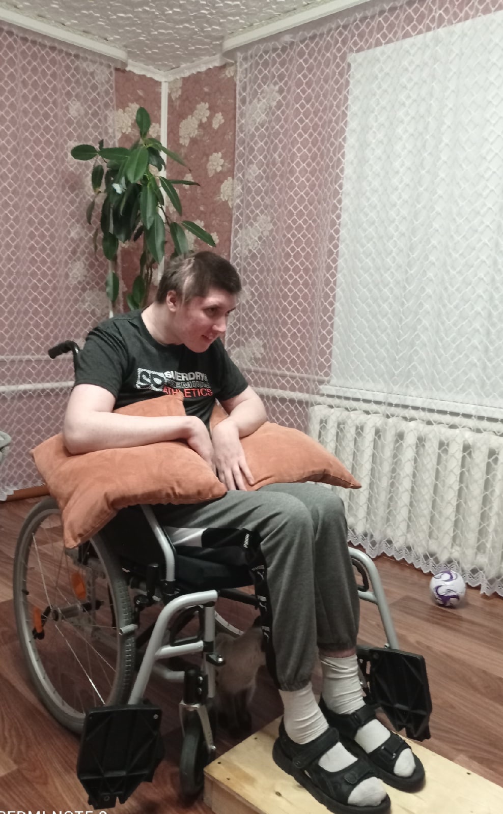 Евгений Графов вернулся домой с реабилитации в конце сентября Евгений Графов вернулся домой с реабилитации в конце сентября