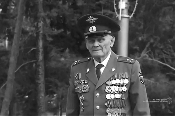Александр Михайлович первый бой принял на южных рубежах Сталинграда. Победу встретил в госпитале Александр Михайлович первый бой принял на южных рубежах Сталинграда. Победу встретил в госпитале 