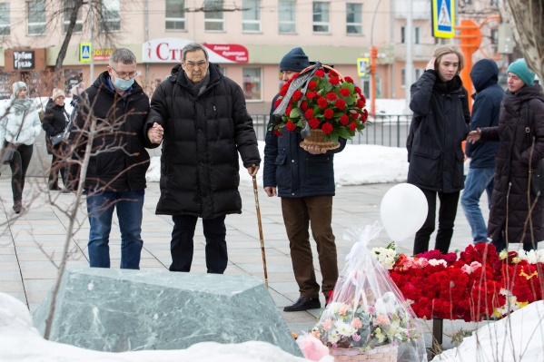 Аман Тулеев покинул пост губернатора Кузбасса спустя неделю после пожара в «Зимней вишне» Аман Тулеев покинул пост губернатора Кузбасса спустя неделю после пожара в «Зимней вишне»