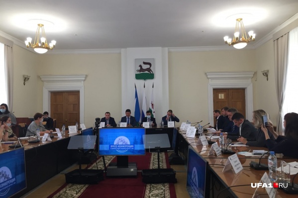 На встрече были представители власти и энергопоставщики На встрече были представители власти и энергопоставщики