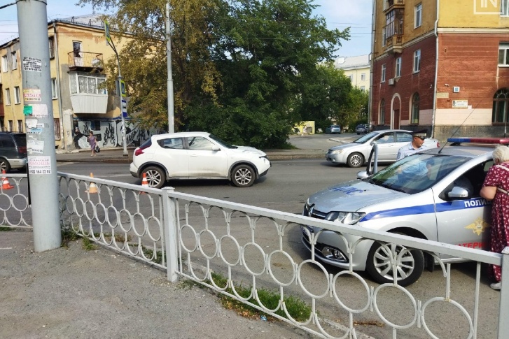 ДТП произошло на Уралмаше ДТП произошло на Уралмаше