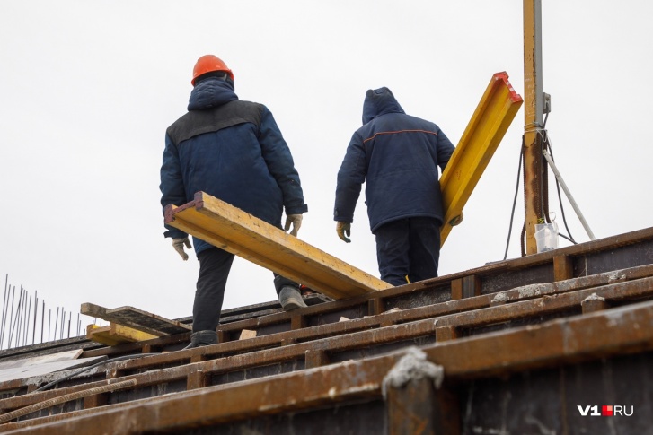 В городе поиск работы в среднем занимает полгода В городе поиск работы в среднем занимает полгода