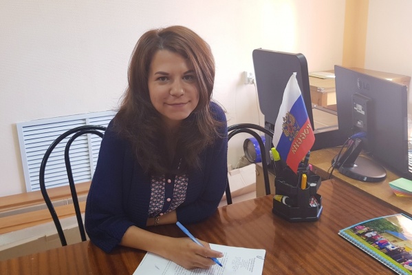Юлия Андруцкая начинала горничной в Петрозаводске, работала продавцом-кассиром, помощником бармена, бригадиром, а потом внезапно стала заместителем главы Обозерского, а впоследствии стала руководить поселком Юлия Андруцкая начинала горничной в Петрозаводске, работала продавцом-кассиром, помощником бармена, бригадиром, а потом внезапно стала заместителем главы Обозерского, а впоследствии стала руководить поселком