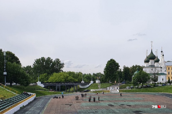 Мост на улице Подзеленье накренился Мост на улице Подзеленье накренился