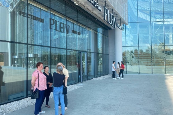 В Екатеринбурге Veer Mall остался без света из-за аварии В Екатеринбурге Veer Mall остался без света из-за аварии