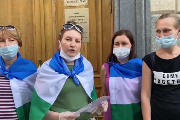 В мэрии активисты пообщались с секретарем главы Москвы В мэрии активисты пообщались с секретарем главы Москвы