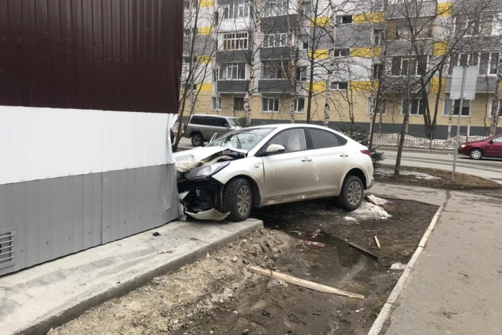 Водитель получила травмы Водитель получила травмы