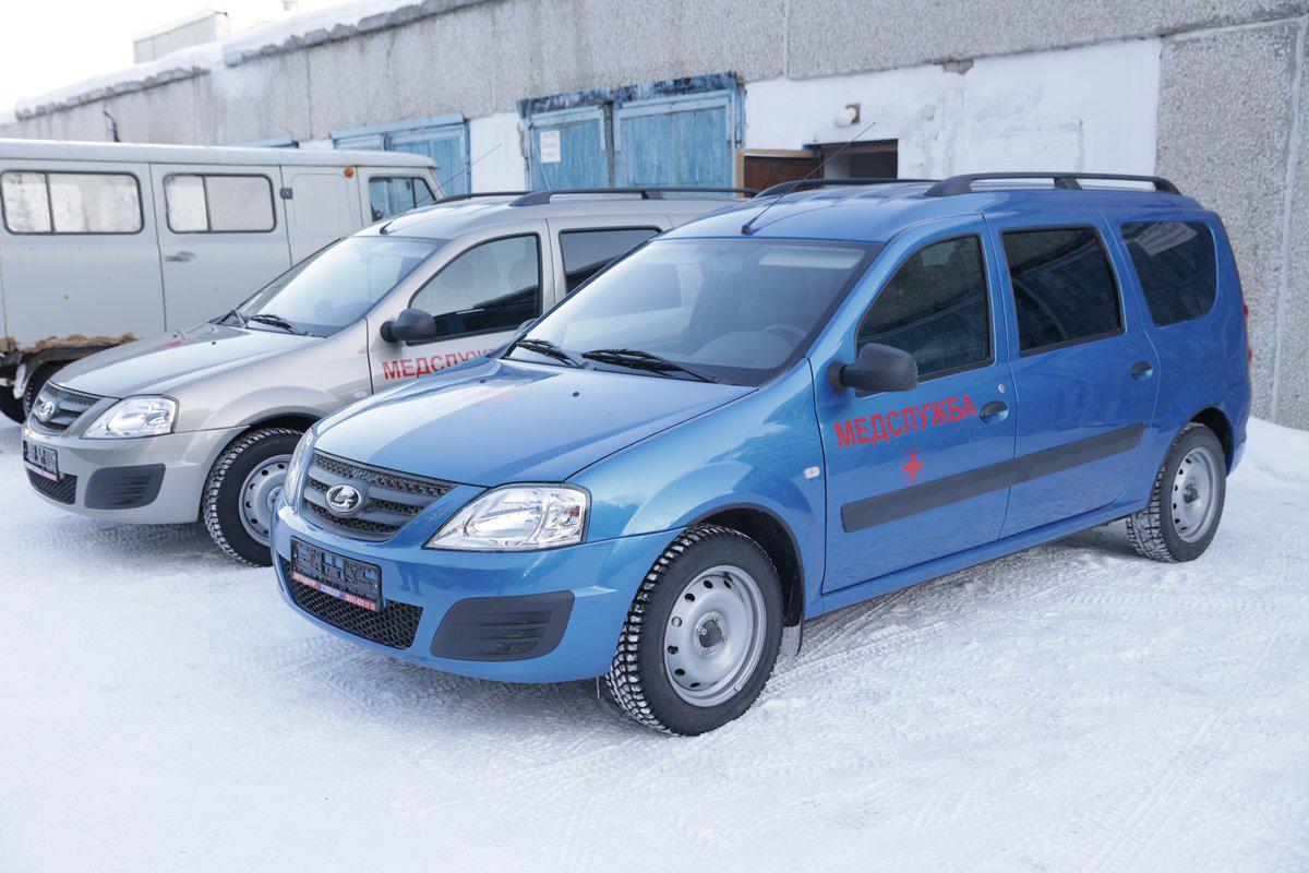 Уральские меценаты купили автомобили для больницы взамен старых УАЗов с пробегом 1,3 миллиона километров