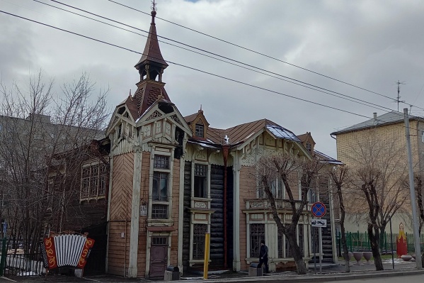 Зданию уже 113 лет, оно входит в список объектов культурного наследия регионального значения Зданию уже 113 лет, оно входит в список объектов культурного наследия регионального значения