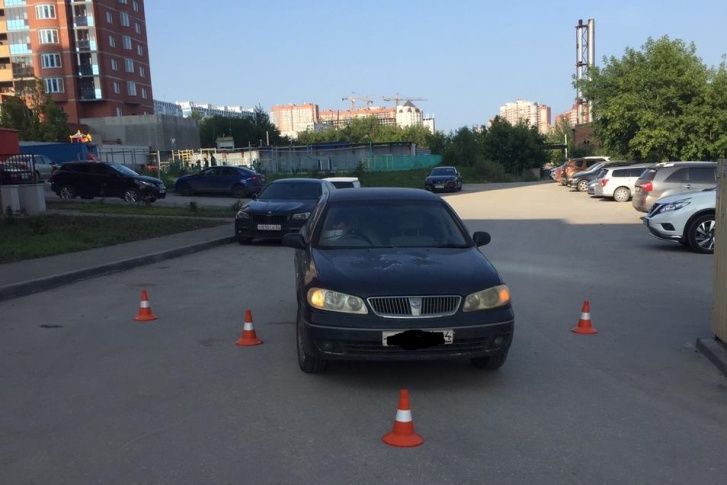 Мальчик ехал вдоль дороги Мальчик ехал вдоль дороги