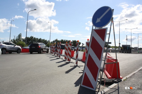 Осталась только одна полоса в сторону аэропорта Осталась только одна полоса в сторону аэропорта
