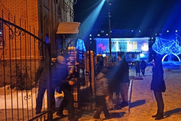 Жители Кургана рассказали о грубом поведении со стороны работников храма в Рябково Жители Кургана рассказали о грубом поведении со стороны работников храма в Рябково