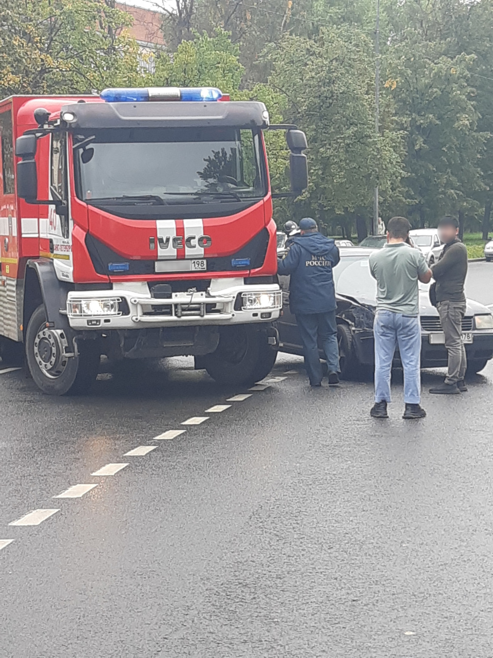 Фольксваген» не проскочил перед пожарной машиной на Дальневосточном  проспекте | 09.09.2021 | Санкт-Петербург - БезФормата