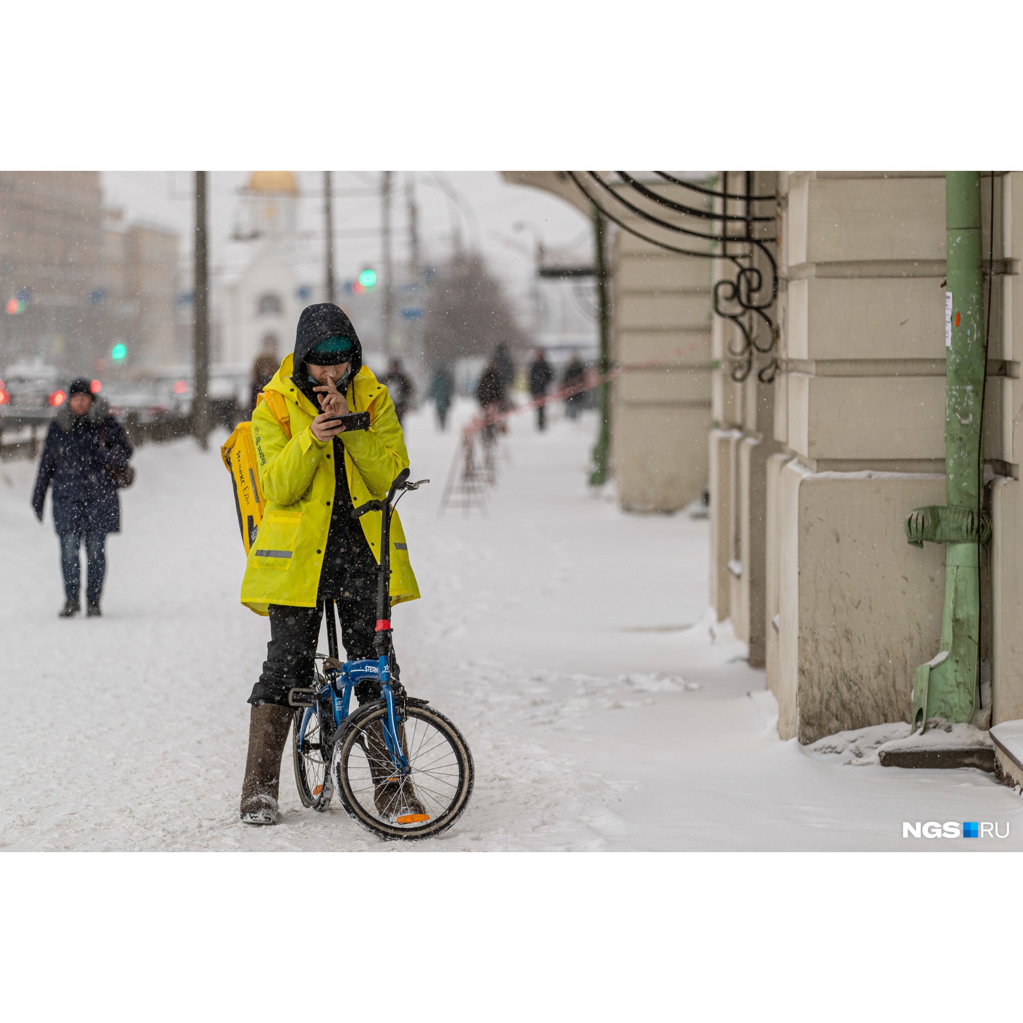 Вне зависимости от погоды работа есть работа, да и есть люди хотят всегда Вне зависимости от погоды работа есть работа, да и есть люди хотят всегда
