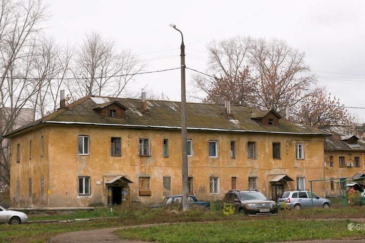 Всё произошло в этом доме Всё произошло в этом доме