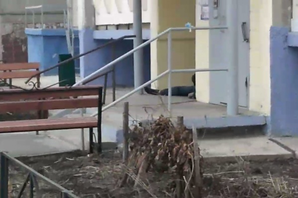 Видео с места преступления обнародовали жители, шокированные преступлением Видео с места преступления обнародовали жители, шокированные преступлением