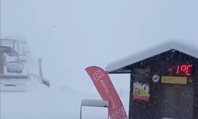 В горах Сочи выпало 17 см снега