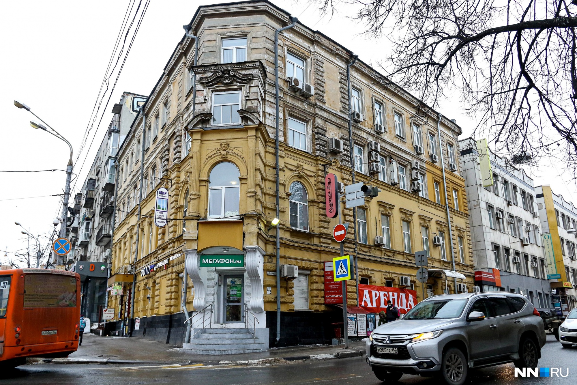 В Нижнем Новгороде изменят правила размещения рекламы на фасадах зданий