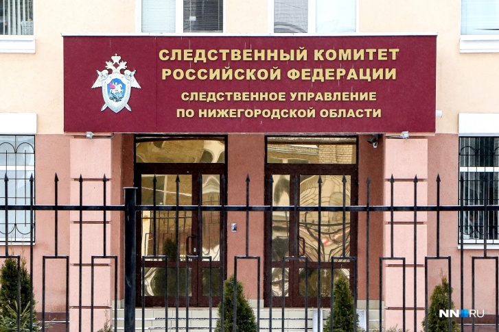 Подозреваемые напали на мужчину, когда они все вместе выпивали Подозреваемые напали на мужчину, когда они все вместе выпивали