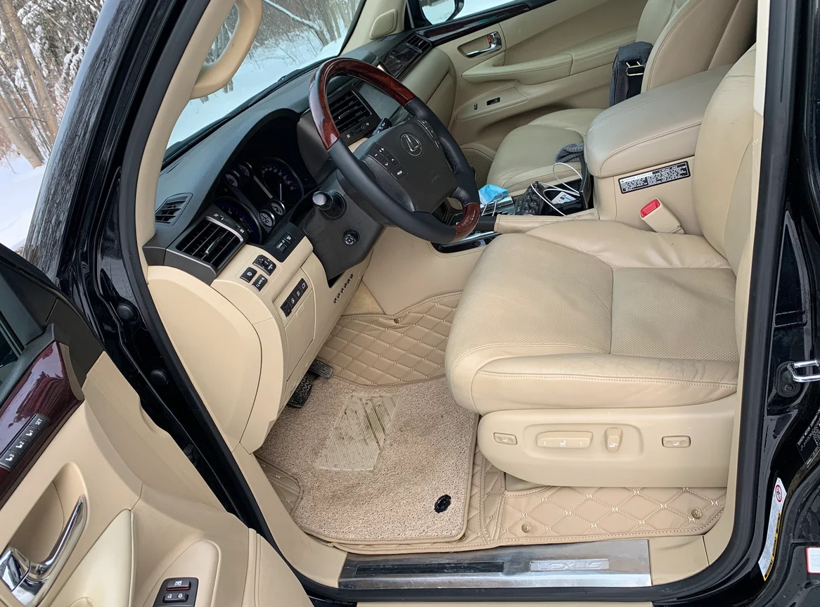 Бежевый салон Lexus LX Бежевый салон Lexus LX