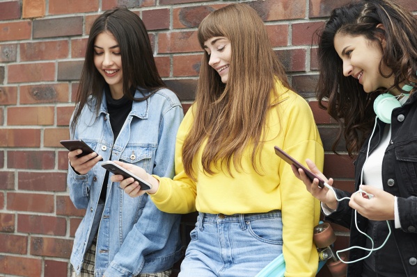 Новый гипермакет HELLO! открылся на <nobr class="_">ул. Громова, 15</nobr> Новый гипермакет HELLO! открылся на <nobr class="_">ул. Громова, 15</nobr>