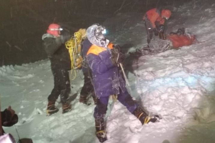 Из 19 альпинистов, попавших в буран на вершине Эльбруса, спасти удалось 14