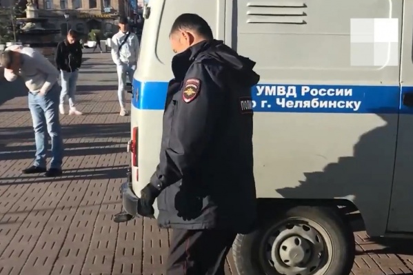 Инцидент произошел на пешеходной Кировке рано утром, недалеко от ночного клуба Инцидент произошел на пешеходной Кировке рано утром, недалеко от ночного клуба