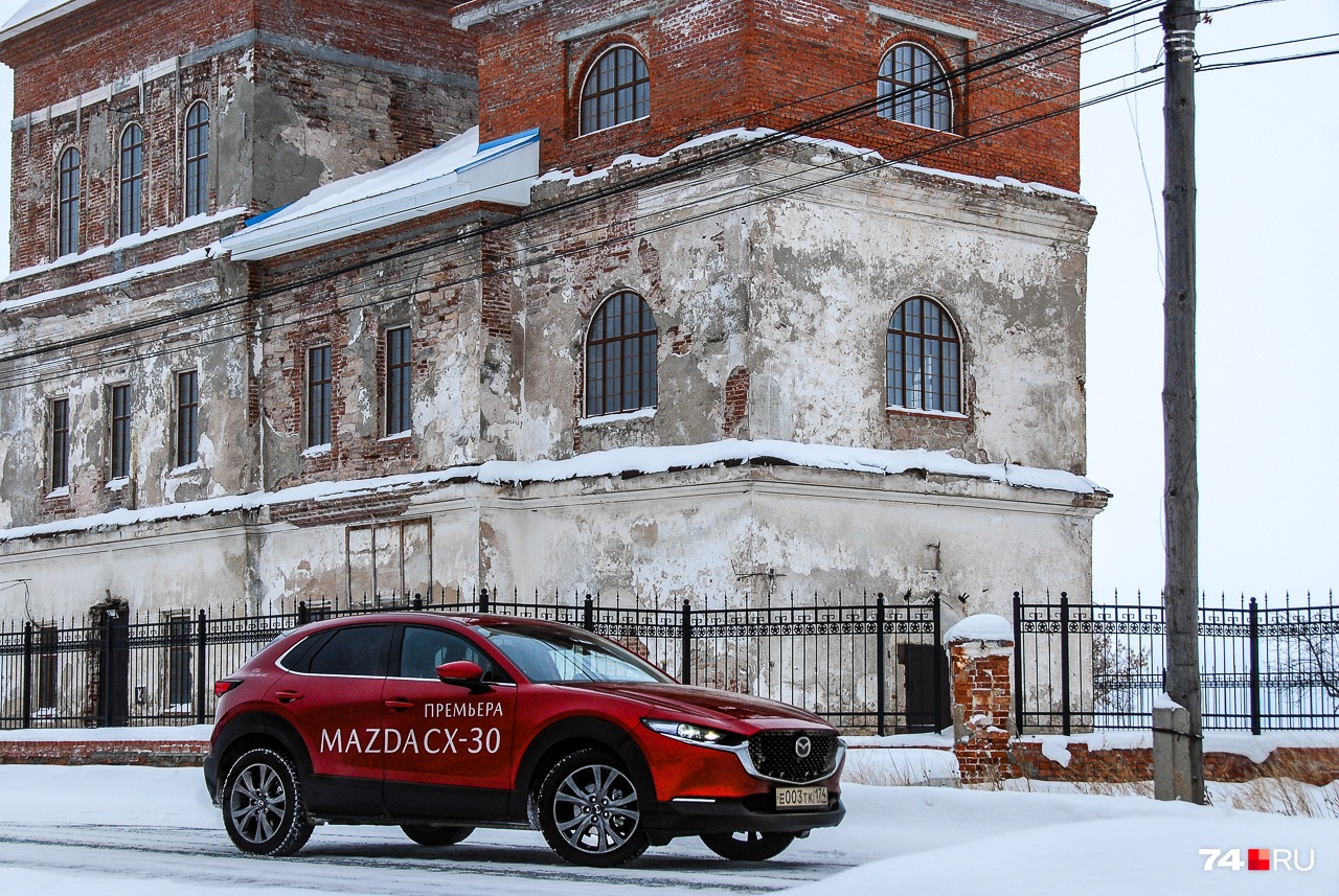 Дизайн перекликается с другими моделями Mazda Дизайн перекликается с другими моделями Mazda