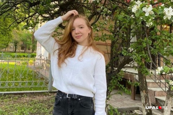 Ксения мечтала прыгнуть с парашютом Ксения мечтала прыгнуть с парашютом