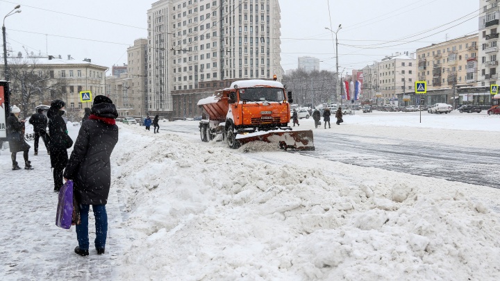 «Последуют кадровые решения»: Шалабаев лишил чиновников премии за плохую уборку снега