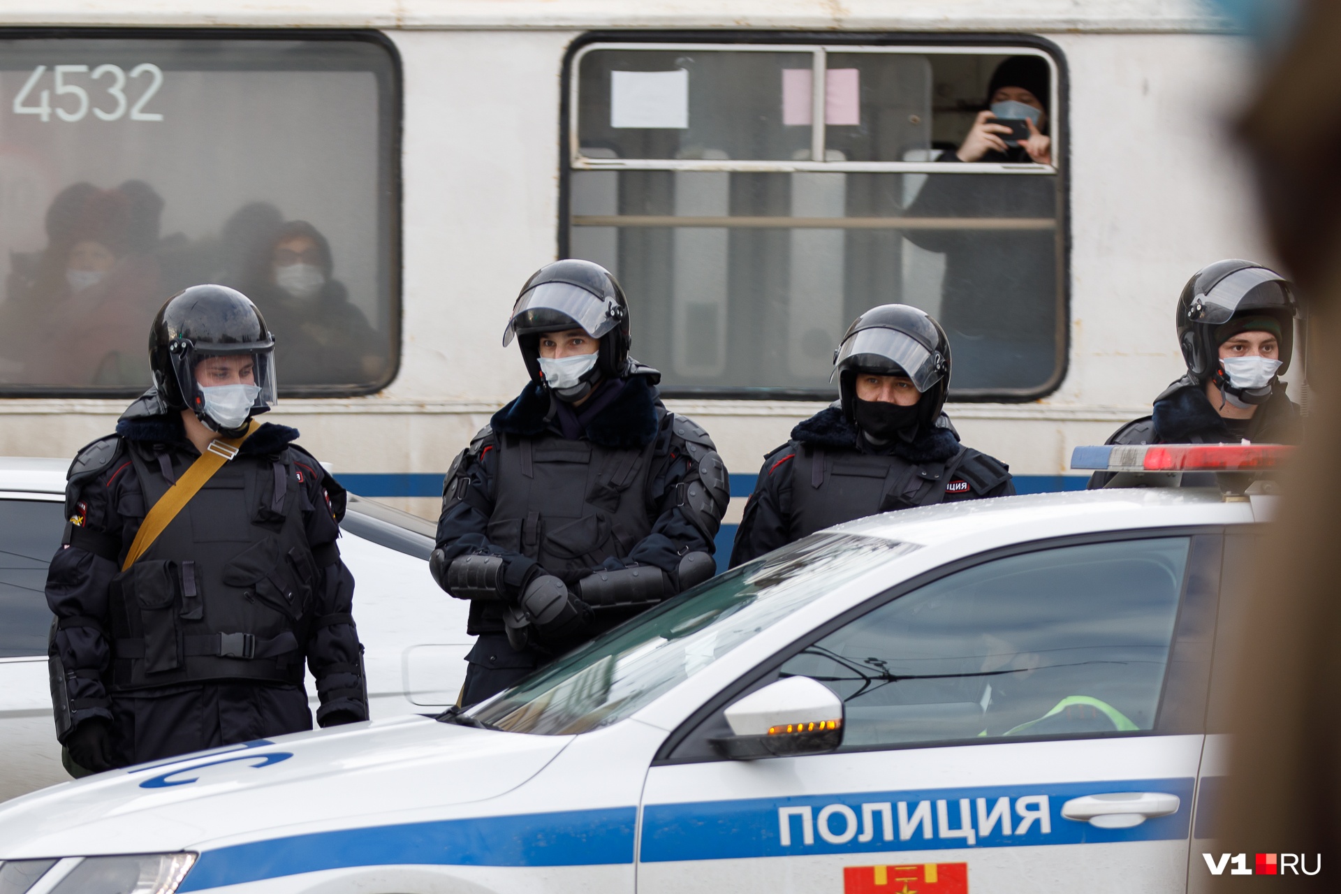 Запечатлеть акцию протеста сегодня пытались не только фотокоры Запечатлеть акцию протеста сегодня пытались не только фотокоры